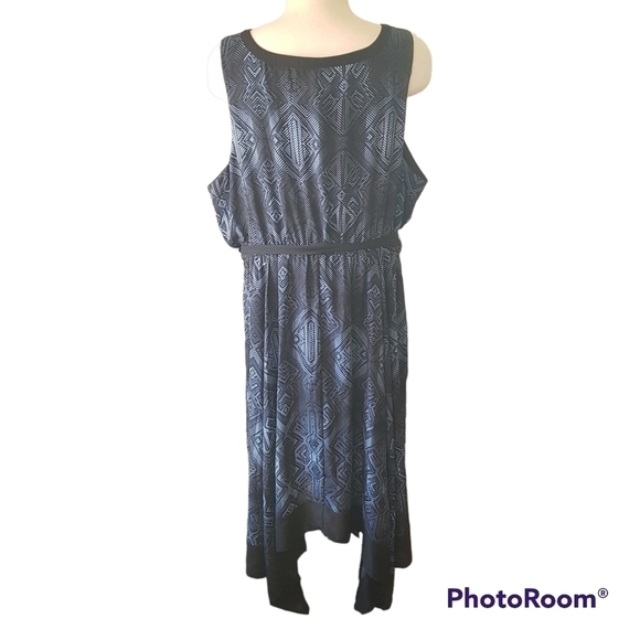 Penningtons Handkerchief Hem Maxi Dress With Pockets - Picture 3 of 14